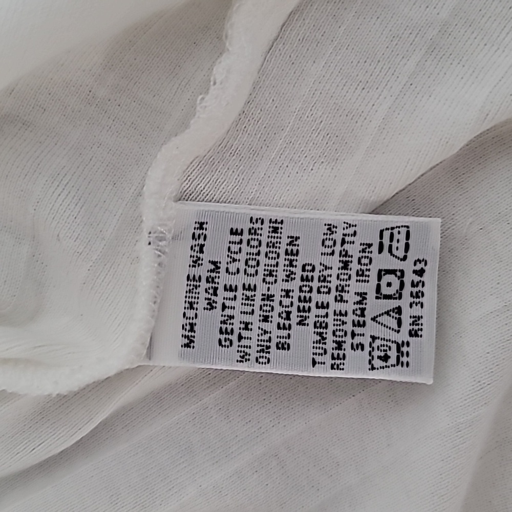 Geoffrey Beene Ribbed White Tee - Picture 11 of 11